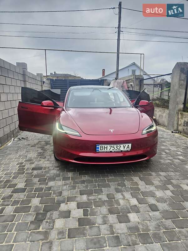 Седан Tesla Model 3 2024 в Одессе