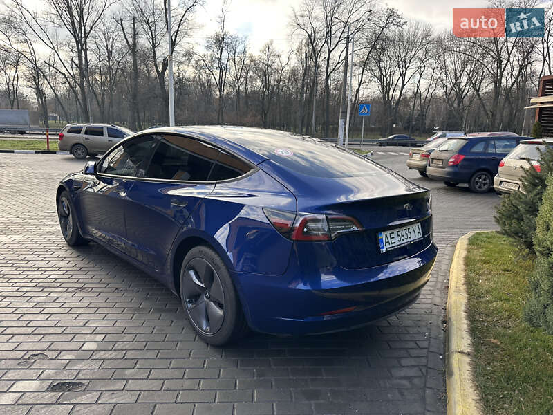 Седан Tesla Model 3 2022 в Днепре