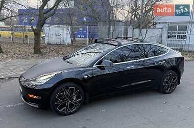 Седан Tesla Model 3 2018 в Миколаєві