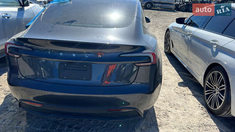 Седан Tesla Model 3 2025 в Кривом Роге