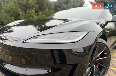 Седан Tesla Model 3 2025 в Днепре