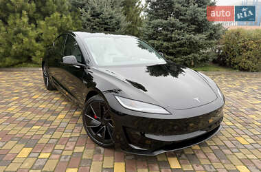 Седан Tesla Model 3 2025 в Дніпрі