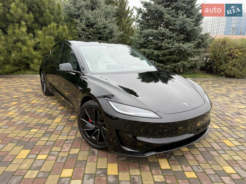 Седан Tesla Model 3 2025 в Днепре