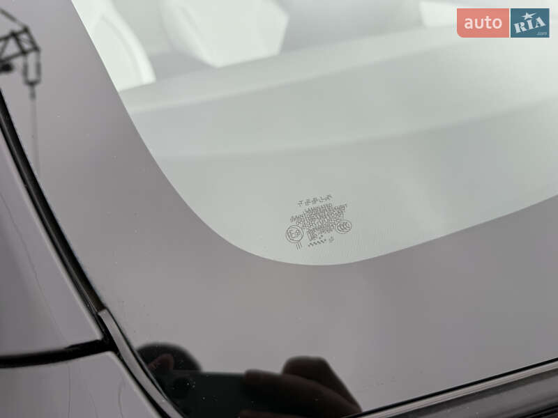 Седан Tesla Model 3 2025 в Днепре