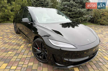 Седан Tesla Model 3 2025 в Днепре
