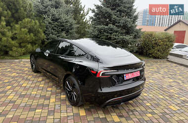 Седан Tesla Model 3 2025 в Дніпрі