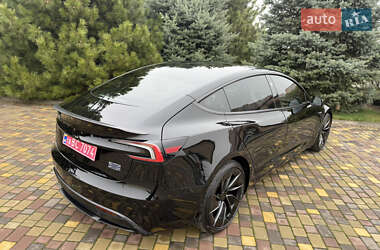 Седан Tesla Model 3 2025 в Днепре