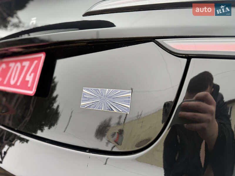 Седан Tesla Model 3 2025 в Днепре