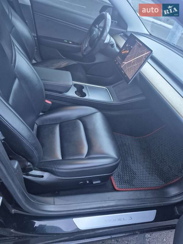 Седан Tesla Model 3 2019 в Днепре