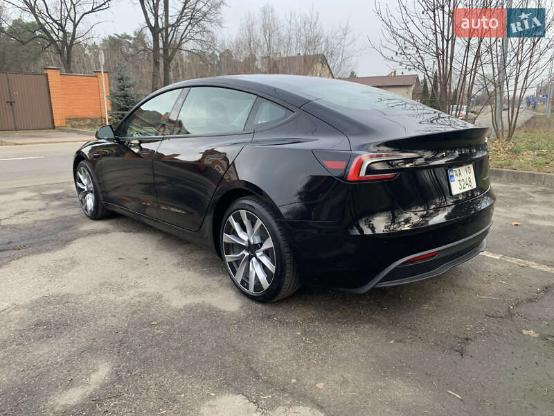 Седан Tesla Model 3 2024 в Киеве