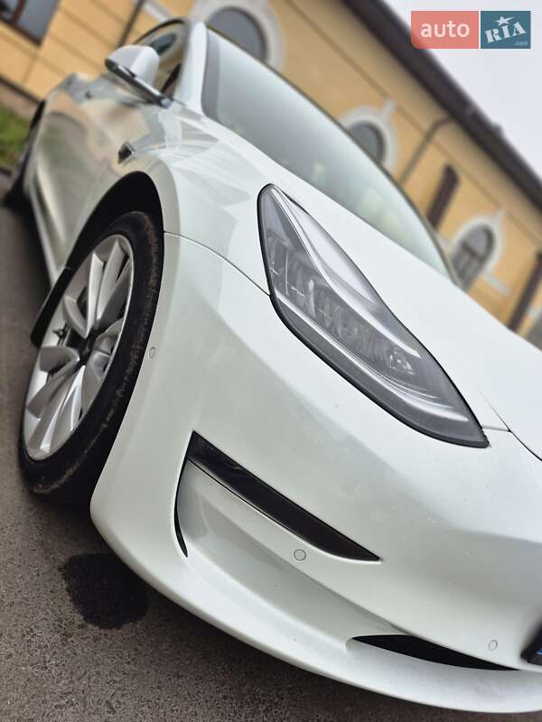 Седан Tesla Model 3 2019 в Киеве фото 4 Седан Tesla Model 3 2019 в Киеве