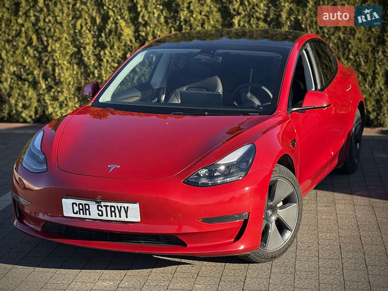 Седан Tesla Model 3 2023 в Стрые