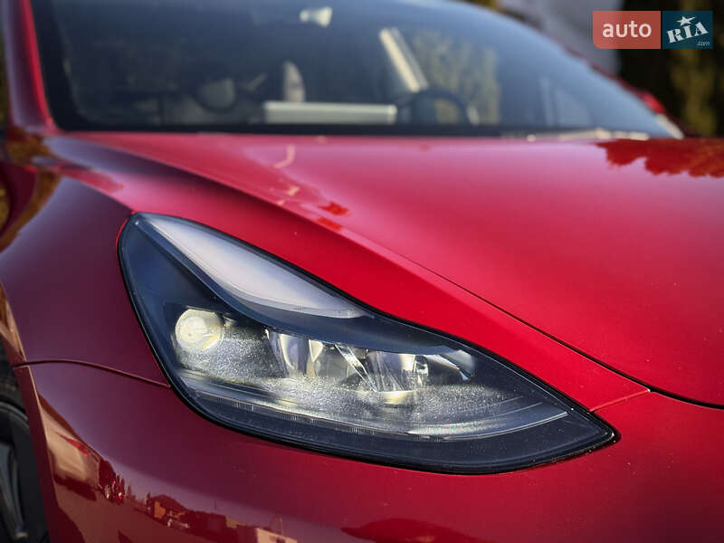 Седан Tesla Model 3 2023 в Стрые