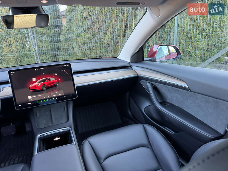 Седан Tesla Model 3 2023 в Стрые
