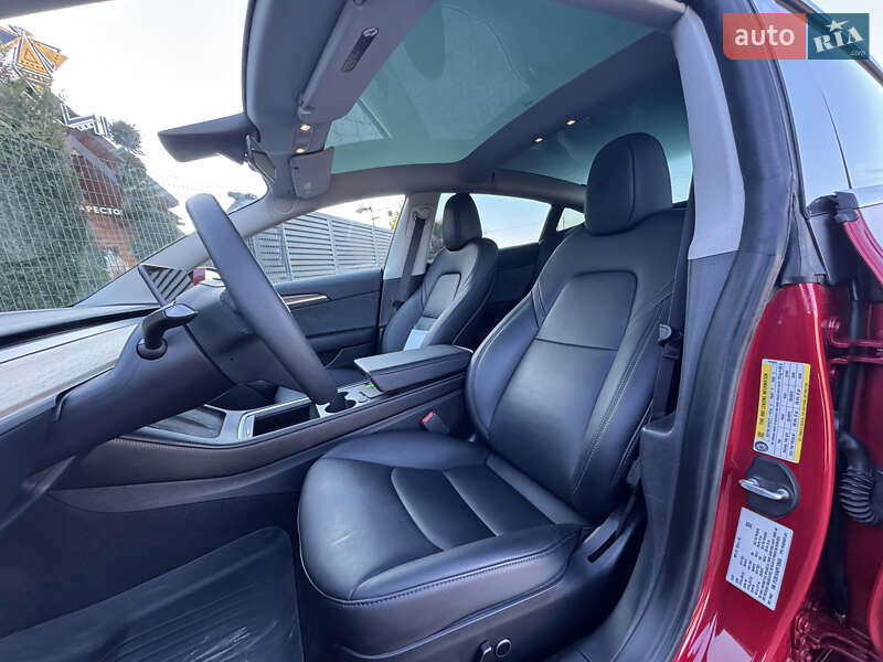 Седан Tesla Model 3 2023 в Стрые