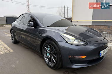 Седан Tesla Model 3 2022 в Києві