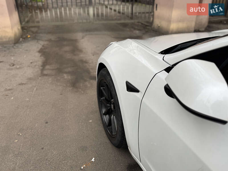 Седан Tesla Model 3 2020 в Днепре фото 4 Седан Tesla Model 3 2020 в Днепре