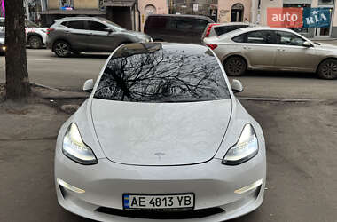 Седан Tesla Model 3 2020 в Днепре