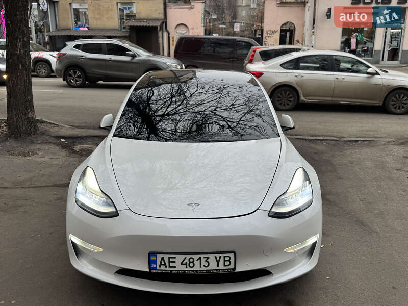 Tesla Model 3 2020