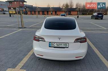 Седан Tesla Model 3 2020 в Львове