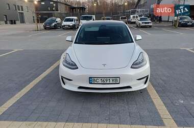 Седан Tesla Model 3 2021 в Львове