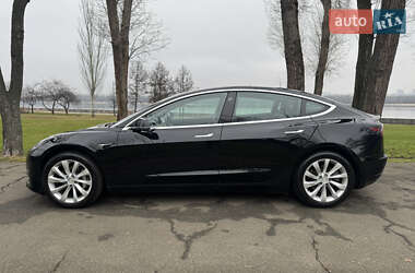 Седан Tesla Model 3 2019 в Киеве