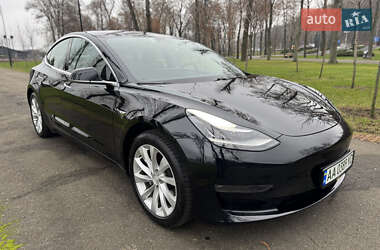 Седан Tesla Model 3 2019 в Киеве