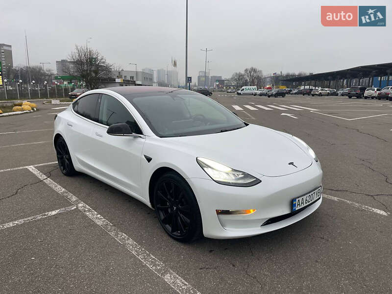 Седан Tesla Model 3 2018 в Киеве фото 5 Седан Tesla Model 3 2018 в Киеве