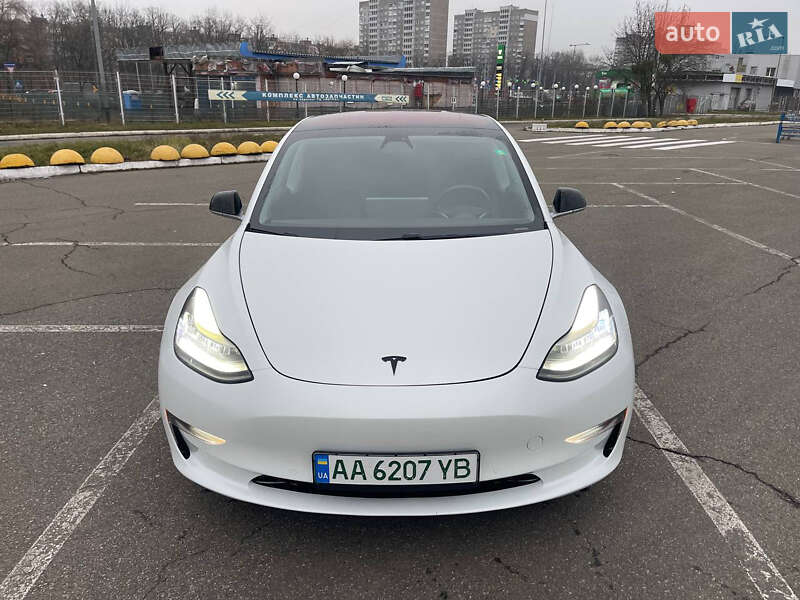 Седан Tesla Model 3 2018 в Киеве фото 4 Седан Tesla Model 3 2018 в Киеве