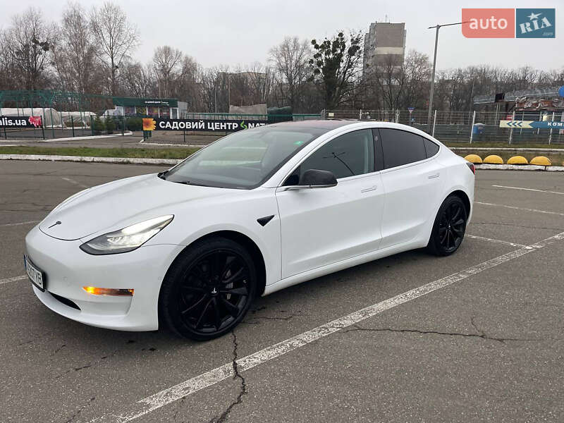 Седан Tesla Model 3 2018 в Киеве фото 3 Седан Tesla Model 3 2018 в Киеве