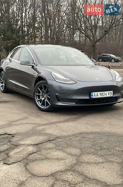 Седан Tesla Model 3 2019 в Киеве
