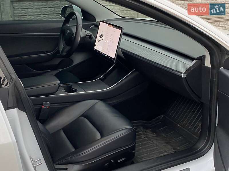 Седан Tesla Model 3 2019 в Белой Церкви