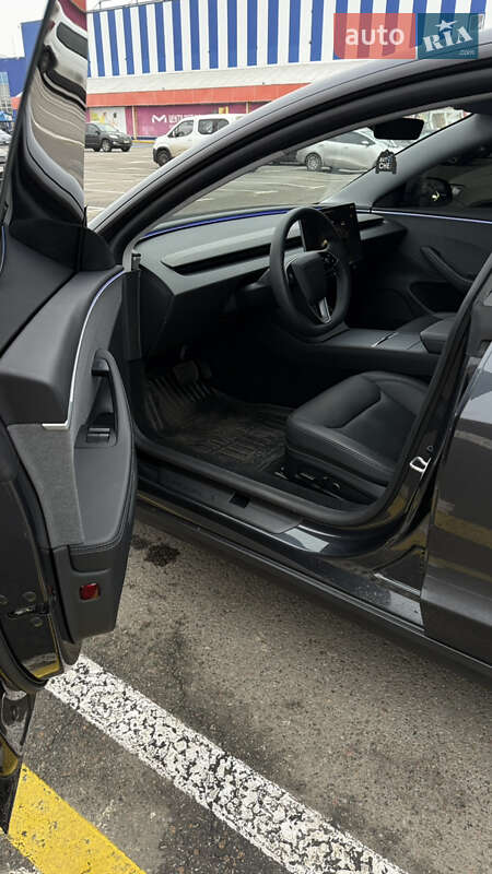 Седан Tesla Model 3 2024 в Киеве