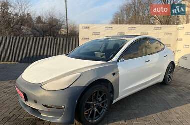 Седан Tesla Model 3 2021 в Луцке