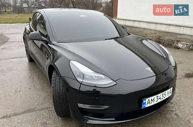 Седан Tesla Model 3 2022 в Кременчуге