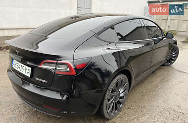 Седан Tesla Model 3 2022 в Кременчуге