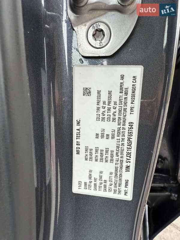 Седан Tesla Model 3 2023 в Хмельницком