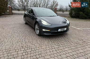 Седан Tesla Model 3 2019 в Киеве