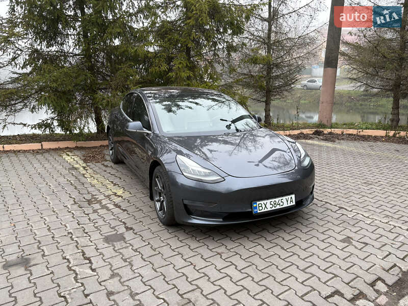 Tesla Model 3 2019