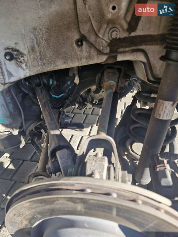 Седан Tesla Model 3 2018 в Львове