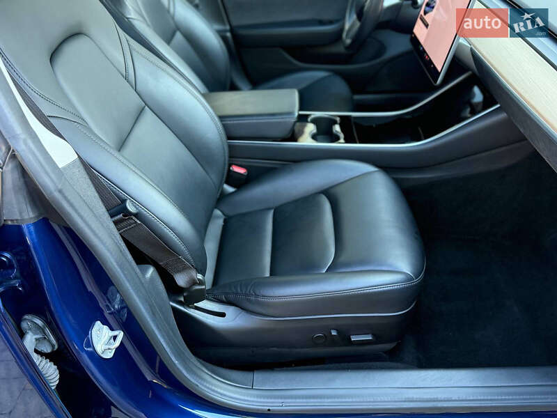 Седан Tesla Model 3 2018 в Дрогобыче фото 29 Седан Tesla Model 3 2018 в Дрогобыче