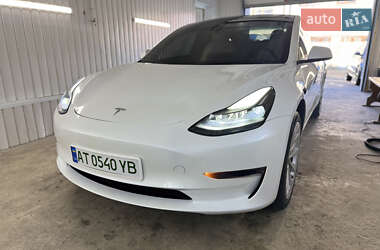 Седан Tesla Model 3 2023 в Ивано-Франковске