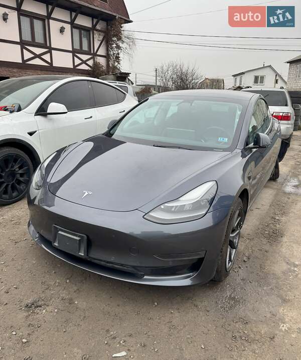 Седан Tesla Model 3 2022 в Киеве
