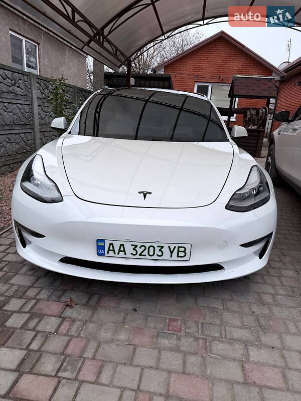 Седан Tesla Model 3 2020 в Днепре