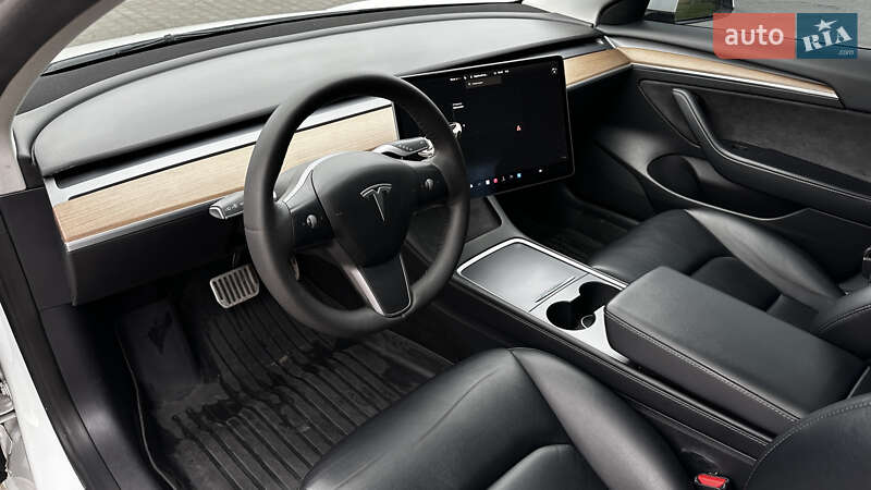 Седан Tesla Model 3 2021 в Обухове