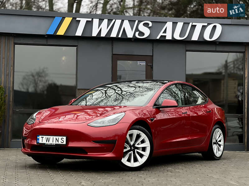 Седан Tesla Model 3 2023 в Одессе