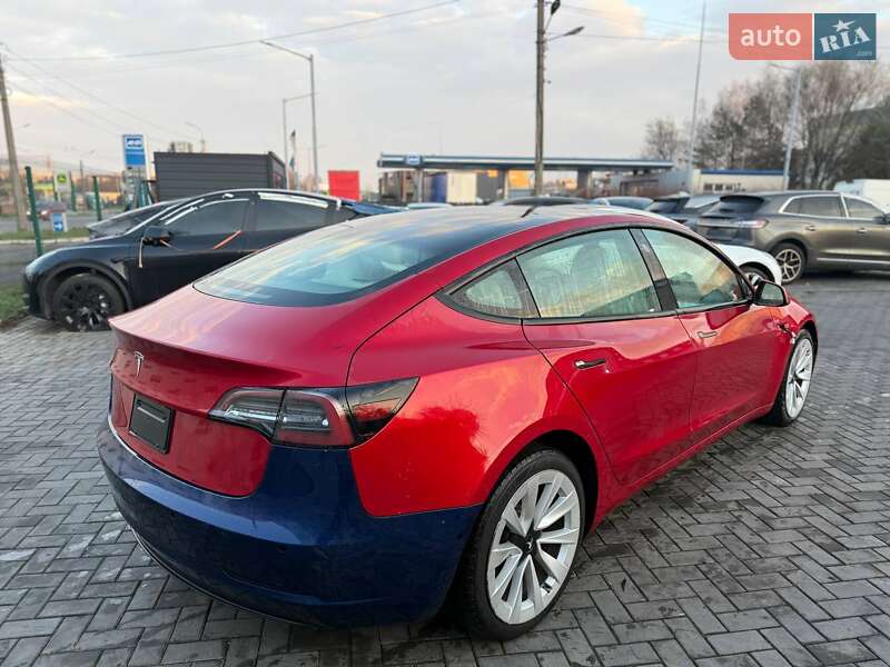 Седан Tesla Model 3 2021 в Луцке