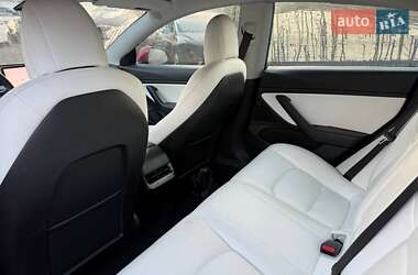 Седан Tesla Model 3 2021 в Луцке