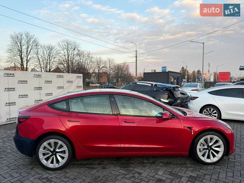 Седан Tesla Model 3 2021 в Луцке