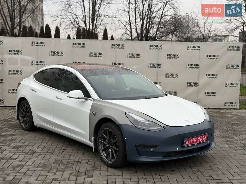 Седан Tesla Model 3 2018 в Луцке фото 2 Седан Tesla Model 3 2018 в Луцке